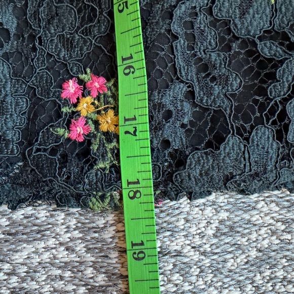 ZARA Basic Collection Black Lace Floral Blouse - XS - Picture 11 of 14